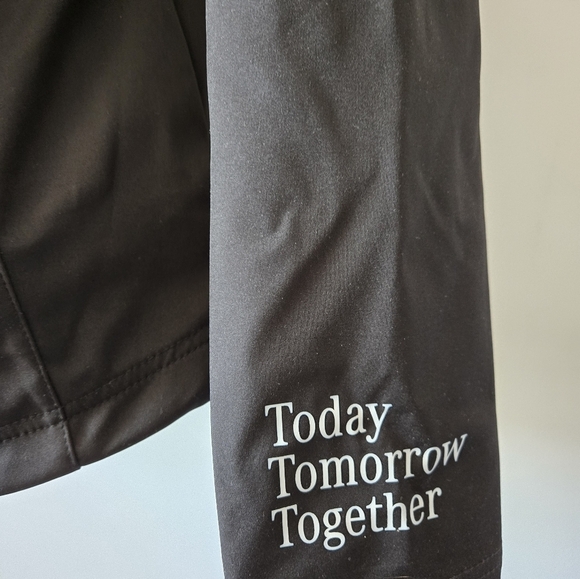 JAMES & NICHOLSON MERCEDES  Black Jacket with BMW testing Track Back. Size Small - Picture 9 of 15